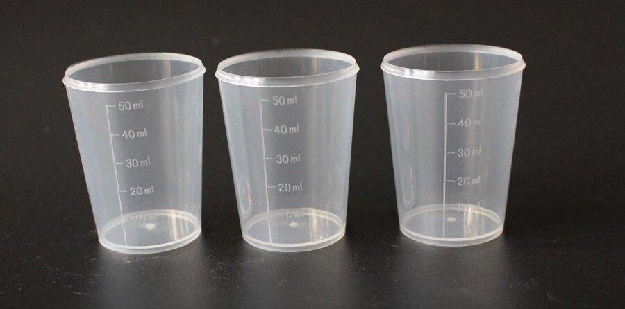 https://www.hmbottles.com/wp-content/uploads/2022/11/Can-you-put-boiling-water-in-a-plastic-measuring-cup.jpeg